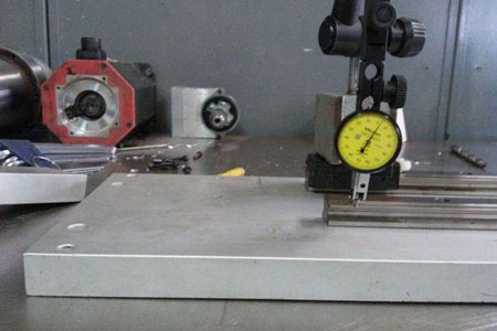 機床行業(yè)直線導(dǎo)軌的校對與安裝有哪些注意事項？